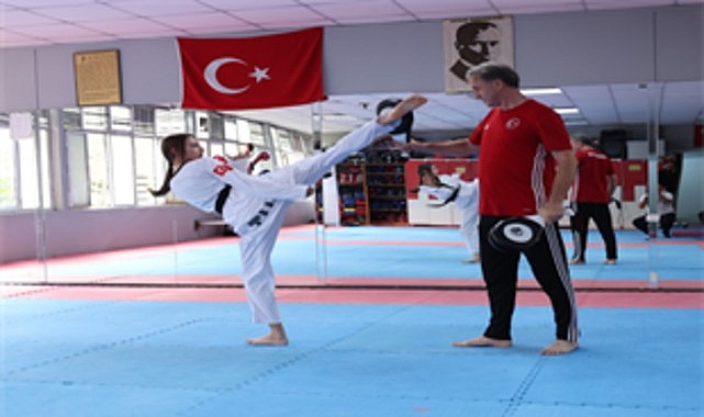 İzmir'in altın kardeşlerinden çifte madalya İzmir'in altın kardeşlerinden çifte madalya