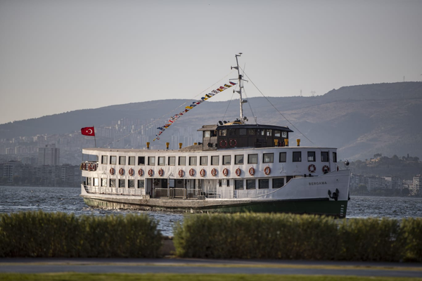 İzmir'in Bergama vapur turları geri dönüyor İzmir'in Bergama vapur turları geri dönüyor