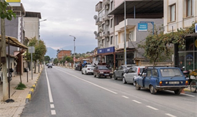 İzmir'in en uzak yolu yenilendi