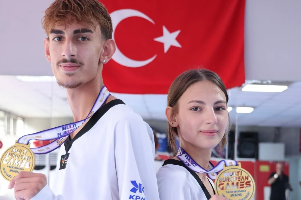 İzmirli Yelaldı kardeşlerden Avrupa’da çifte altın İzmirli Yelaldı kardeşlerden Avrupa’da çifte altın