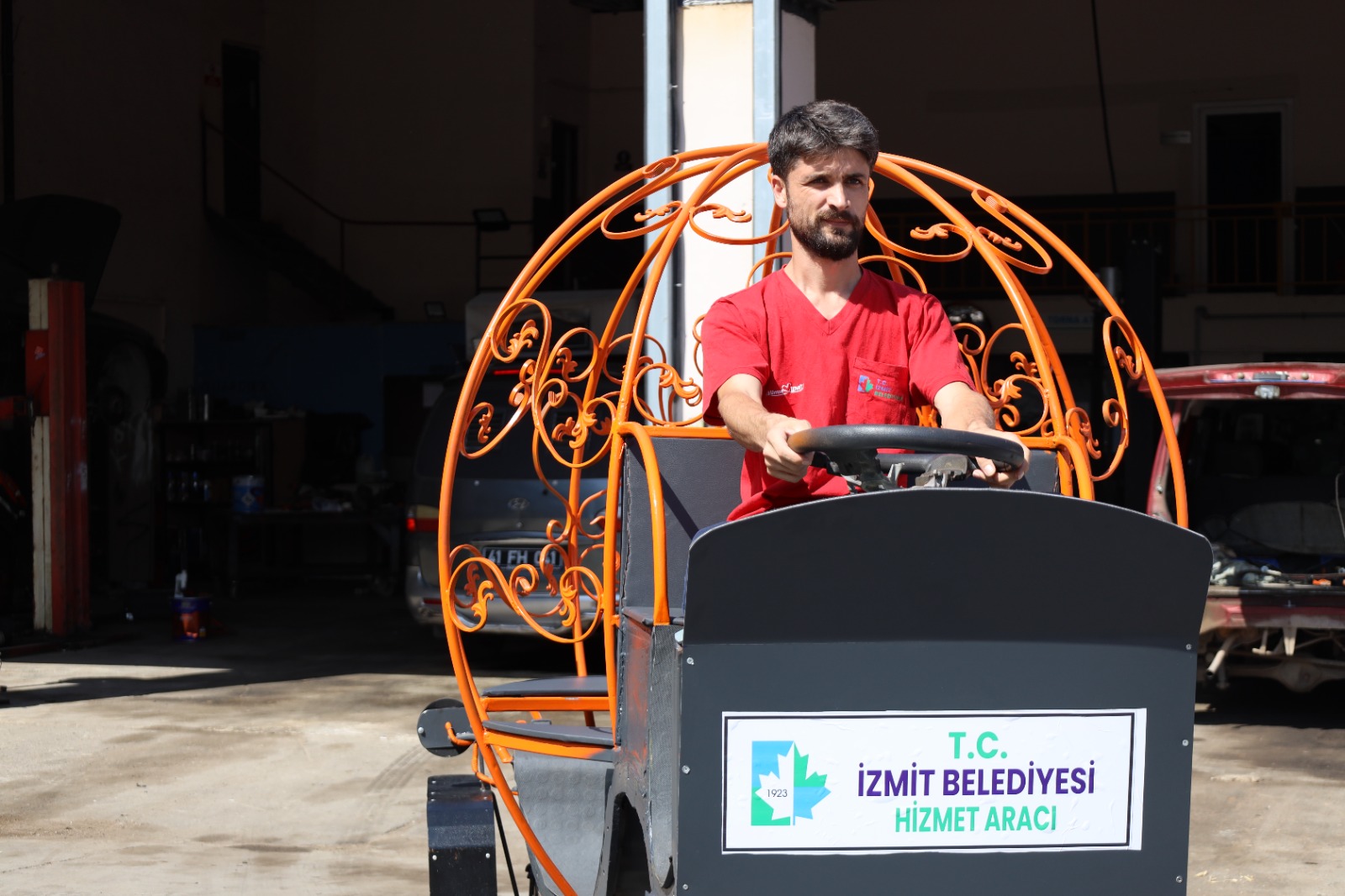 İzmit Belediyesi, etkinlikler için mobil çadır ve elektrikli fayton üretti İzmit Belediyesi, etkinlikler için mobil çadır ve elektrikli fayton üretti