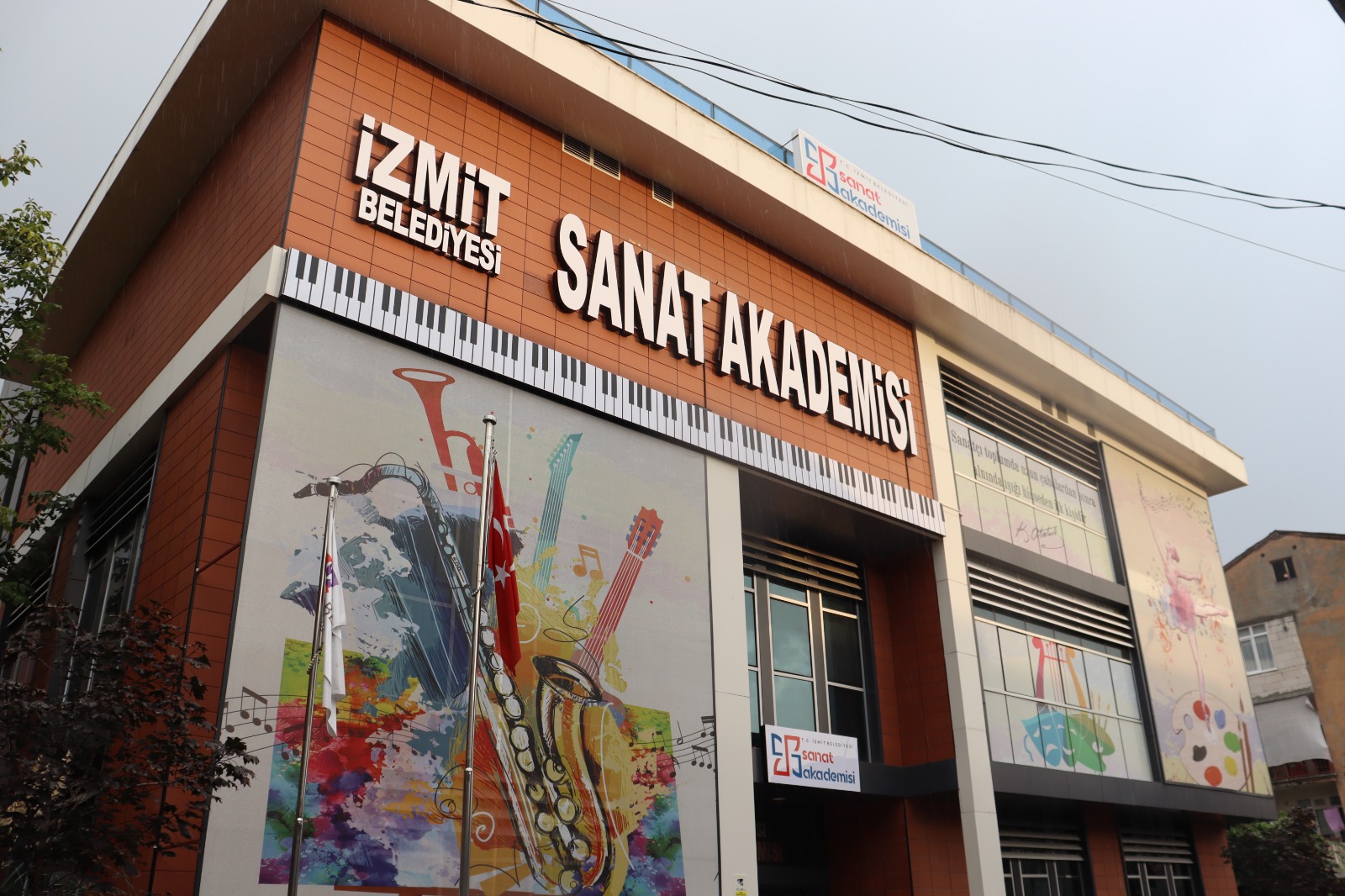İzmit Belediyesi Sanat Akademisi’nde müzik ve koro sınavları için başvurular sürüyor İzmit Belediyesi Sanat Akademisi’nde müzik ve koro sınavları için başvurular sürüyor