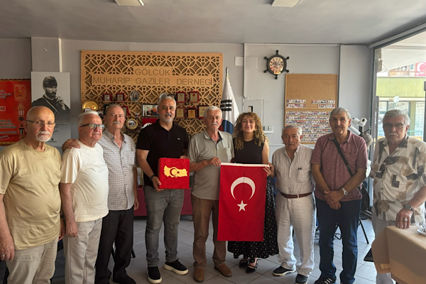 İzmit Belediyesi’nden Gaziler Derneği'ne ziyaret İzmit Belediyesi’nden Gaziler Derneği'ne ziyaret