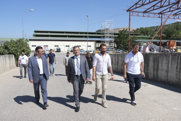 İzmit Belediyesi’nin asfalt plent tesisi projesinde çalışmalar sürüyor İzmit Belediyesi’nin asfalt plent tesisi projesinde çalışmalar sürüyor