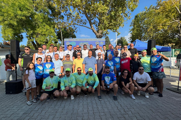 İznik Gölü’nde motosurf ve sujeti heyecanı İznik Gölü’nde motosurf ve sujeti heyecanı