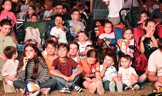 İznik'te Nostaljik Yaz Akşamları Başladı İznik'te Nostaljik Yaz Akşamları Başladı