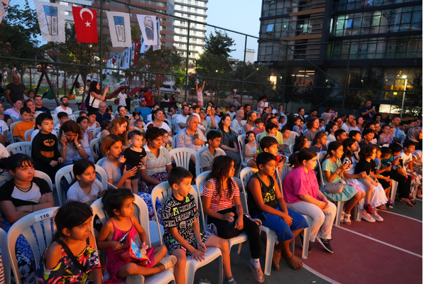 Kadıköy'de "Mahallemde Çocuk Tiyatrosu" başlıyor Kadıköy'de "Mahallemde Çocuk Tiyatrosu" başlıyor