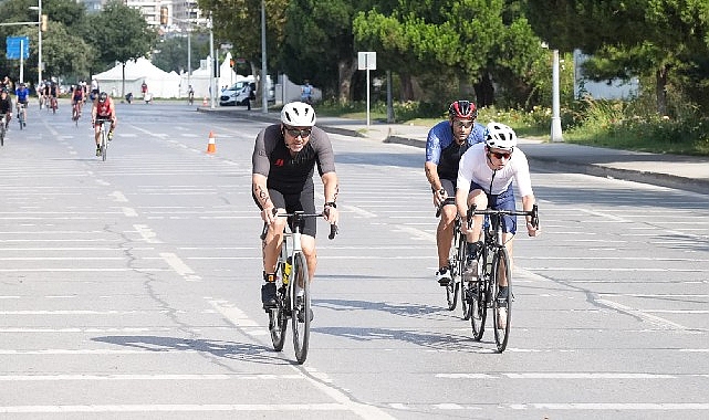 Kadıköy'de Sprint Triatlon heyecanı yaşandı Kadıköy'de Sprint Triatlon heyecanı yaşandı