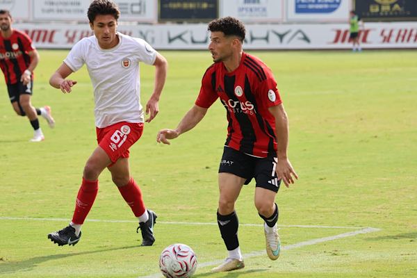 Karaköprü Belediyespor’dan Karaman FK’ye 6 gollü galibiyet