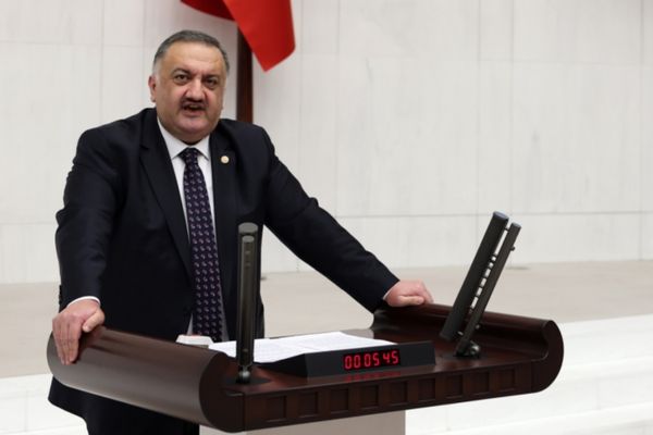 Karal: Mazot 100 lirayı aştı, çiftçinin maliyet baskısı arttı Karal: Mazot 100 lirayı aştı, çiftçinin maliyet baskısı arttı