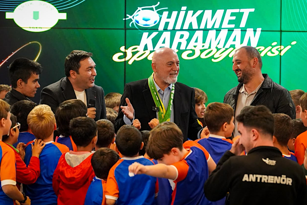 Karaman: Bu milli takımı bu ülkenin evladı çalıştırmalı Karaman: Bu milli takımı bu ülkenin evladı çalıştırmalı