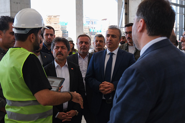 Karaman Eğitim ve Araştırma Hastanesi’nin ek binasında çalışmalar sürüyor Karaman Eğitim ve Araştırma Hastanesi’nin ek binasında çalışmalar sürüyor