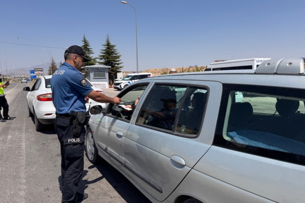 Karaman'da bir haftada 8 aranan kişi yakalandı Karaman'da bir haftada 8 aranan kişi yakalandı