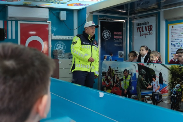 Karaman’da trafik güvenliği eğitimi verildi Karaman’da trafik güvenliği eğitimi verildi