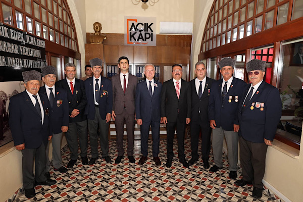 Karamürsel’de 30 Ağustos Zafer Bayramı kutlandı Karamürsel’de 30 Ağustos Zafer Bayramı kutlandı