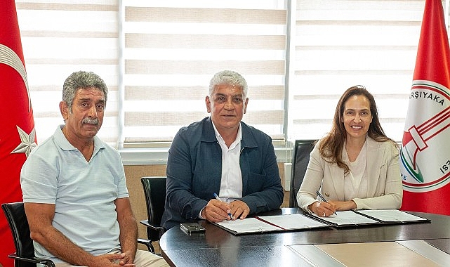 Karşıyaka'da Toplu İş Sözleşmesi'ne imzalar atıldı Karşıyaka'da Toplu İş Sözleşmesi'ne imzalar atıldı