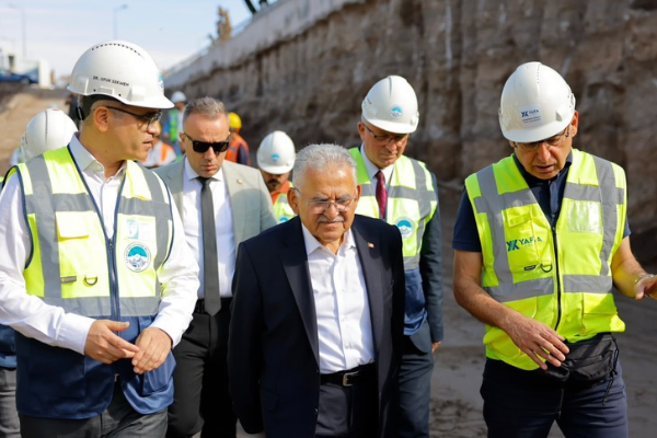 Kartal Katlı Kavşağı’nda çalışmalar yüzde 60’ı geçti Kartal Katlı Kavşağı’nda çalışmalar yüzde 60’ı geçti