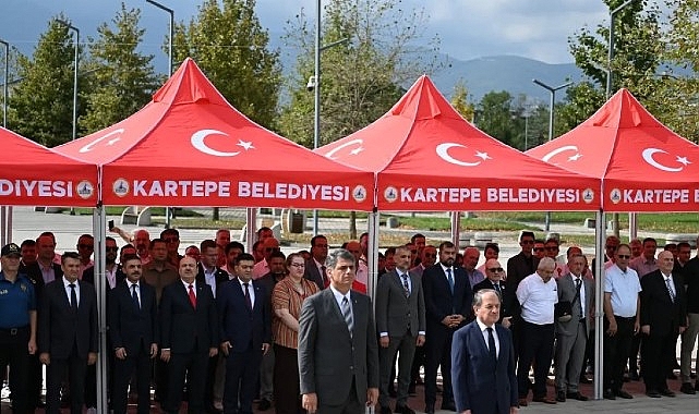 Kartepe'de 30 Ağustos Zafer Bayramı Coşkuyla Kutlandı Kartepe'de 30 Ağustos Zafer Bayramı Coşkuyla Kutlandı