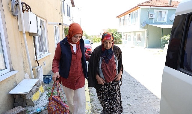 Kartepe'de Yaşlılar Yalnız Değil Kartepe'de Yaşlılar Yalnız Değil