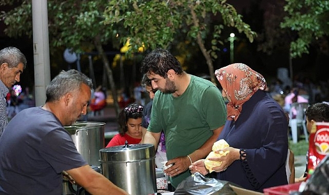 Kartepe'de Yaz Akşamları Açık Hava Sinemasıyla Renkleniyor Kartepe'de Yaz Akşamları Açık Hava Sinemasıyla Renkleniyor