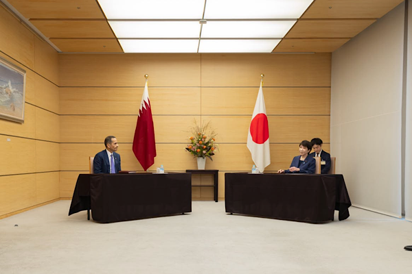 Katar ve Japonya başbakanları Tokyo'da görüştü Katar ve Japonya başbakanları Tokyo'da görüştü