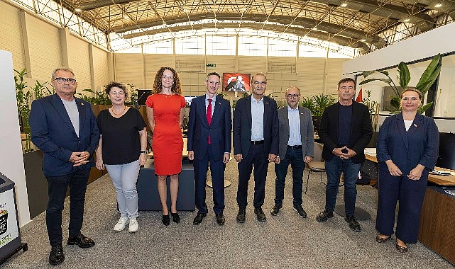 Katı atık bertarafı için İngiltere'yle fikir alışverişi önerisi Katı atık bertarafı için İngiltere'yle fikir alışverişi önerisi