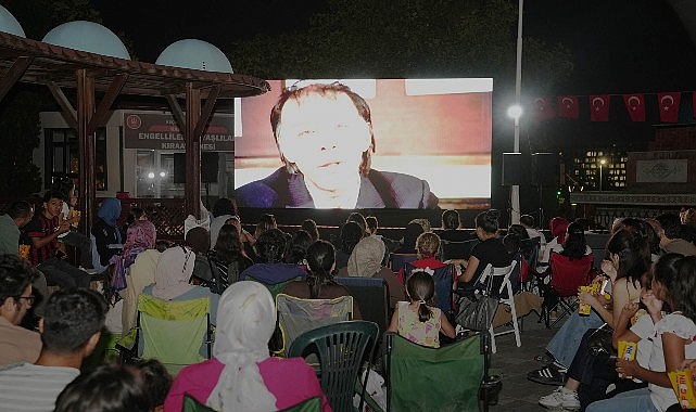 Keçiöreliler “Hababam Sınıfı Tatilde" Filmi ile Açık Havada Nostalji Yaşadı Keçiöreliler “Hababam Sınıfı Tatilde" Filmi ile Açık Havada Nostalji Yaşadı