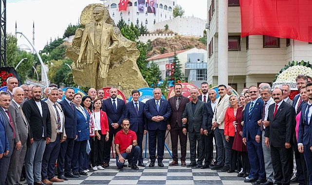 Keçiören'de 30 Ağustos Zafer Bayramı'nın 104. Yıl Dönümü Kutlandı Keçiören'de 30 Ağustos Zafer Bayramı'nın 104. Yıl Dönümü Kutlandı