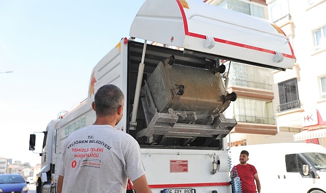 Keçiören'de Kesintisiz Temizlik Mesaisi Keçiören'de Kesintisiz Temizlik Mesaisi