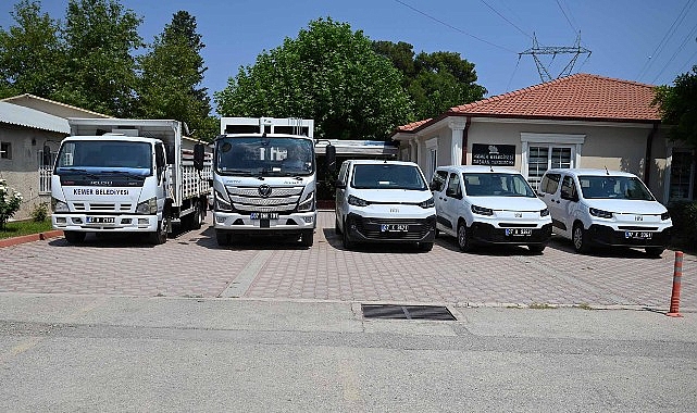 Kemer Belediyesi araç filosunu güçlendirmeye devam ediyor Kemer Belediyesi araç filosunu güçlendirmeye devam ediyor