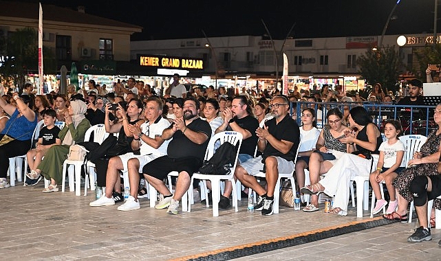 Kemer Belediyesi Cumhuriyet Orkestrası sahne aldı Kemer Belediyesi Cumhuriyet Orkestrası sahne aldı