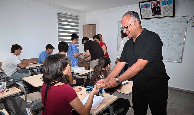 Kemer'de eğitime tatlı dokunuş Kemer'de eğitime tatlı dokunuş