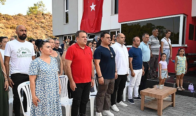 Kemer'de yaz sanat kurslarında sertifika heyecanı Kemer'de yaz sanat kurslarında sertifika heyecanı