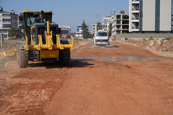 Kepez’de Baraj Mahallesi’ndeki yol çalışmalarında yeni aşamaya geçildi Kepez’de Baraj Mahallesi’ndeki yol çalışmalarında yeni aşamaya geçildi
