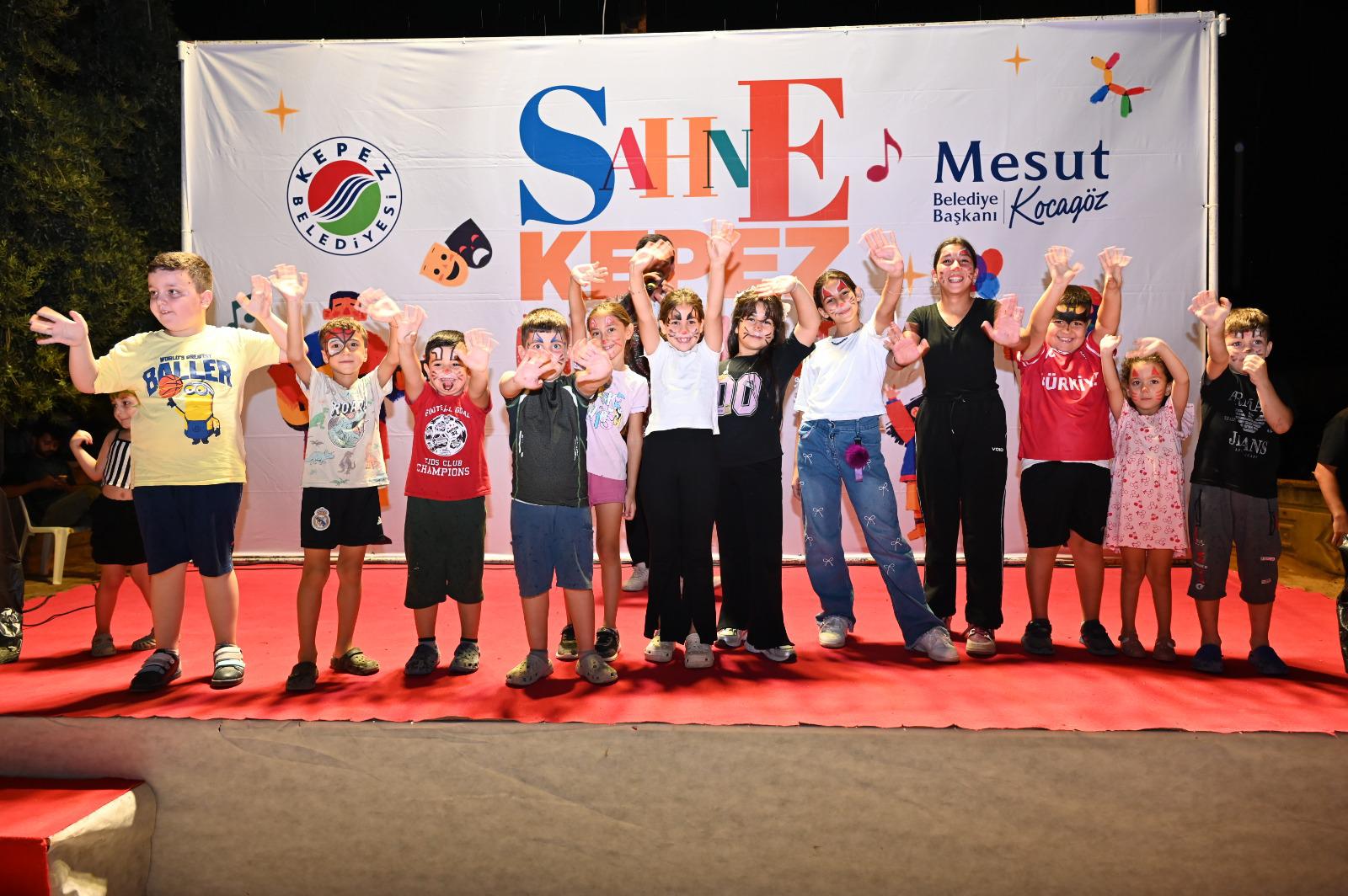 Kepez’de Sahne Kepez etkinlikleri, Varsak Demirel Mahallesi’nde çocuklarla buluştu Kepez’de Sahne Kepez etkinlikleri, Varsak Demirel Mahallesi’nde çocuklarla buluştu