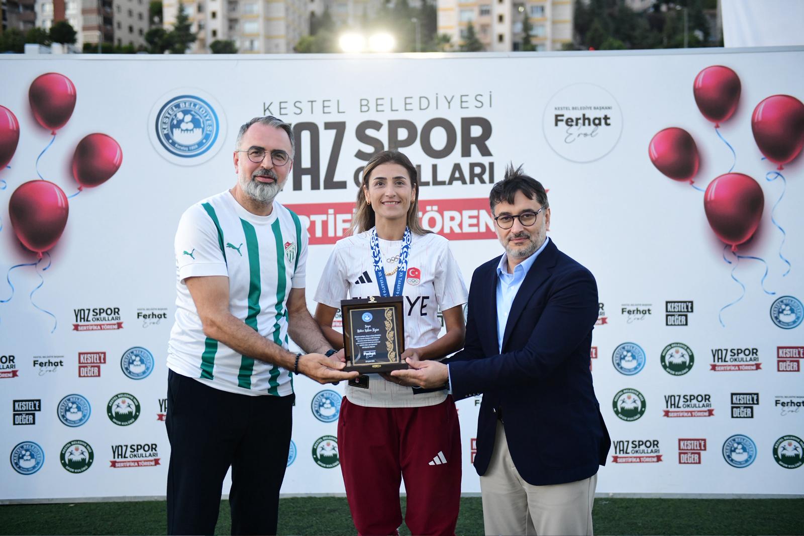 Kestel Belediyesi Yaz Spor Okullarında dönem sonu programı düzenlendi Kestel Belediyesi Yaz Spor Okullarında dönem sonu programı düzenlendi