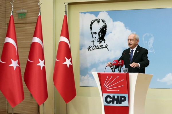 Kılıçdaroğlu, cinayet mağduru ailelerle görüştü Kılıçdaroğlu, cinayet mağduru ailelerle görüştü