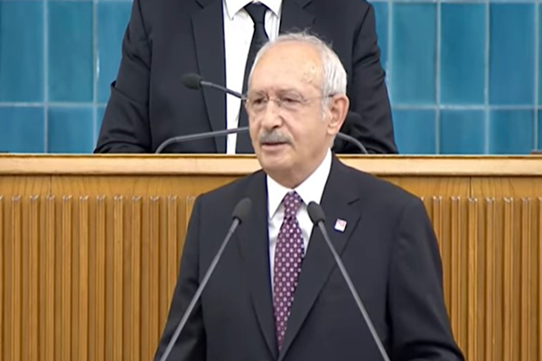 Kılıçdaroğlu, Menderes, Zorlu ve Polatkan'ı vefat yıl dönümlerinde andı Kılıçdaroğlu, Menderes, Zorlu ve Polatkan'ı vefat yıl dönümlerinde andı