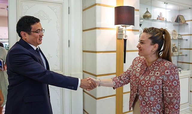 Kırgız Cumhuriyeti Antalya Başkonsolosu Başkan Vekili Özdemir'i ziyaret etti