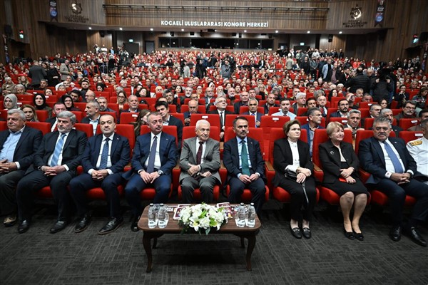 Kocaeli 16. Kitap Fuarı kapılarını açtı Kocaeli 16. Kitap Fuarı kapılarını açtı