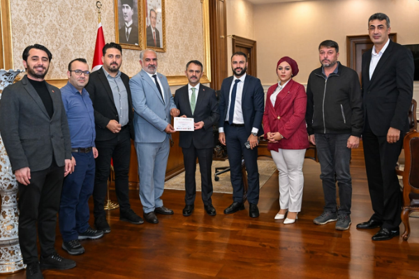 Kocaeli Sivas Dernekler Federasyonu’ndan Vali Aktaş’a davet Kocaeli Sivas Dernekler Federasyonu’ndan Vali Aktaş’a davet
