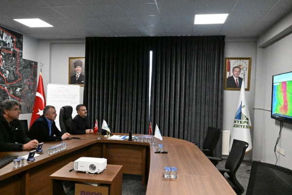 Kocaeli Valiliği: Sel bölgelerinde çalışmalar sürüyor Kocaeli Valiliği: Sel bölgelerinde çalışmalar sürüyor