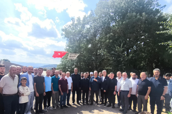 Kocaeli Valisi Aktaş, İzmit Hacıoğlu Köyü’ndeki mevlid programına katıldı Kocaeli Valisi Aktaş, İzmit Hacıoğlu Köyü’ndeki mevlid programına katıldı