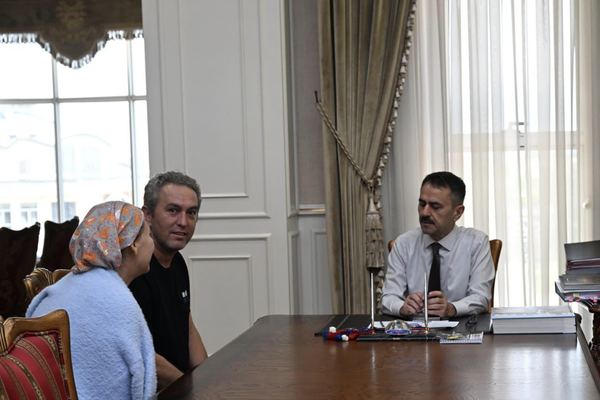Kocaeli Valisi Aktaş, vatandaşların talep ve sorunlarını dinledi Kocaeli Valisi Aktaş, vatandaşların talep ve sorunlarını dinledi