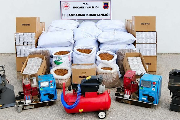 Kocaeli’de 2 milyon 450 bin lira değerinde kaçak tütün ele geçirildi Kocaeli’de 2 milyon 450 bin lira değerinde kaçak tütün ele geçirildi