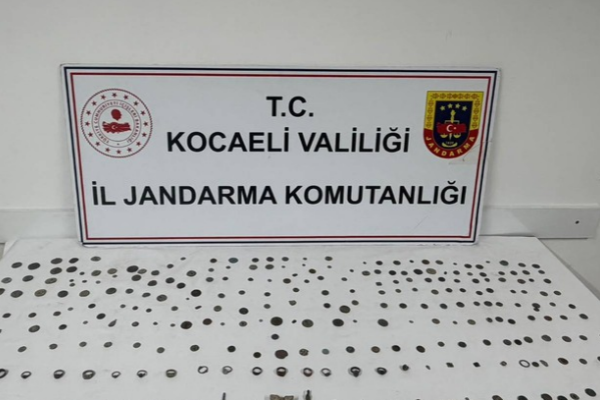 Kocaeli'de 271 parça tarihi eser ele geçirildi Kocaeli'de 271 parça tarihi eser ele geçirildi