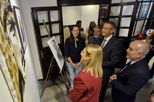 Kocaeli'de “Cumhuriyetin 103 Yılı ve Sanat” karma sergisi açıldı Kocaeli'de “Cumhuriyetin 103 Yılı ve Sanat” karma sergisi açıldı