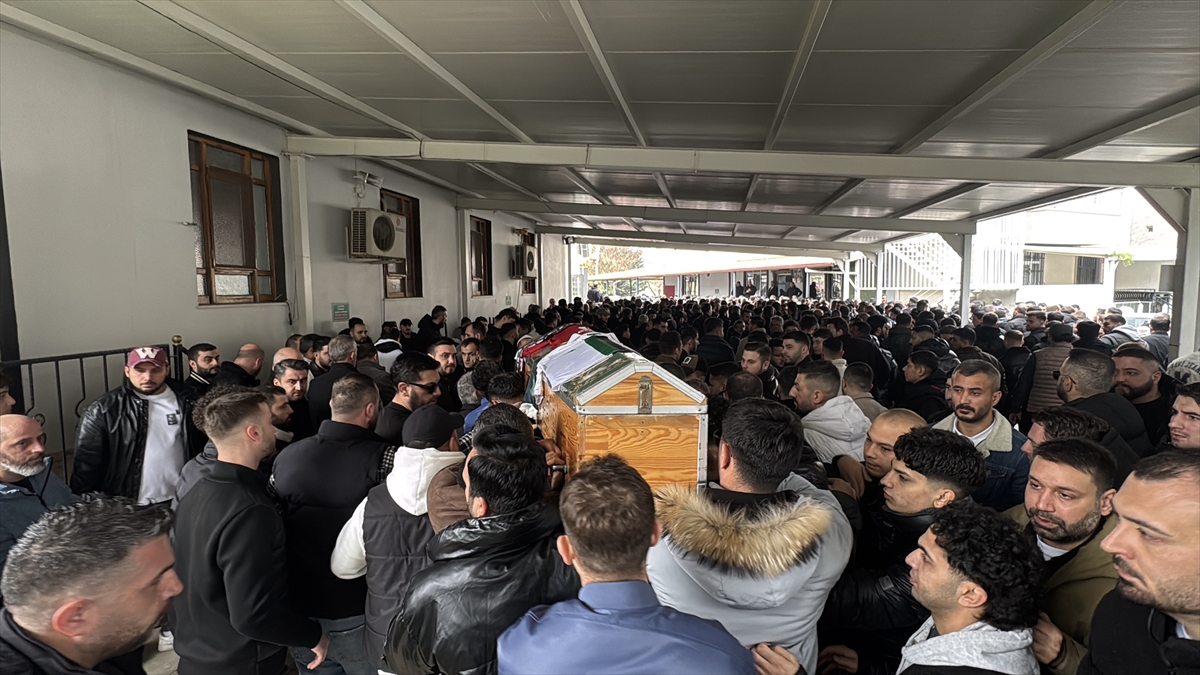 Kocaeli'de silahlı kavgada ölen futbolcu Uğurcan Bekçi defnedildi