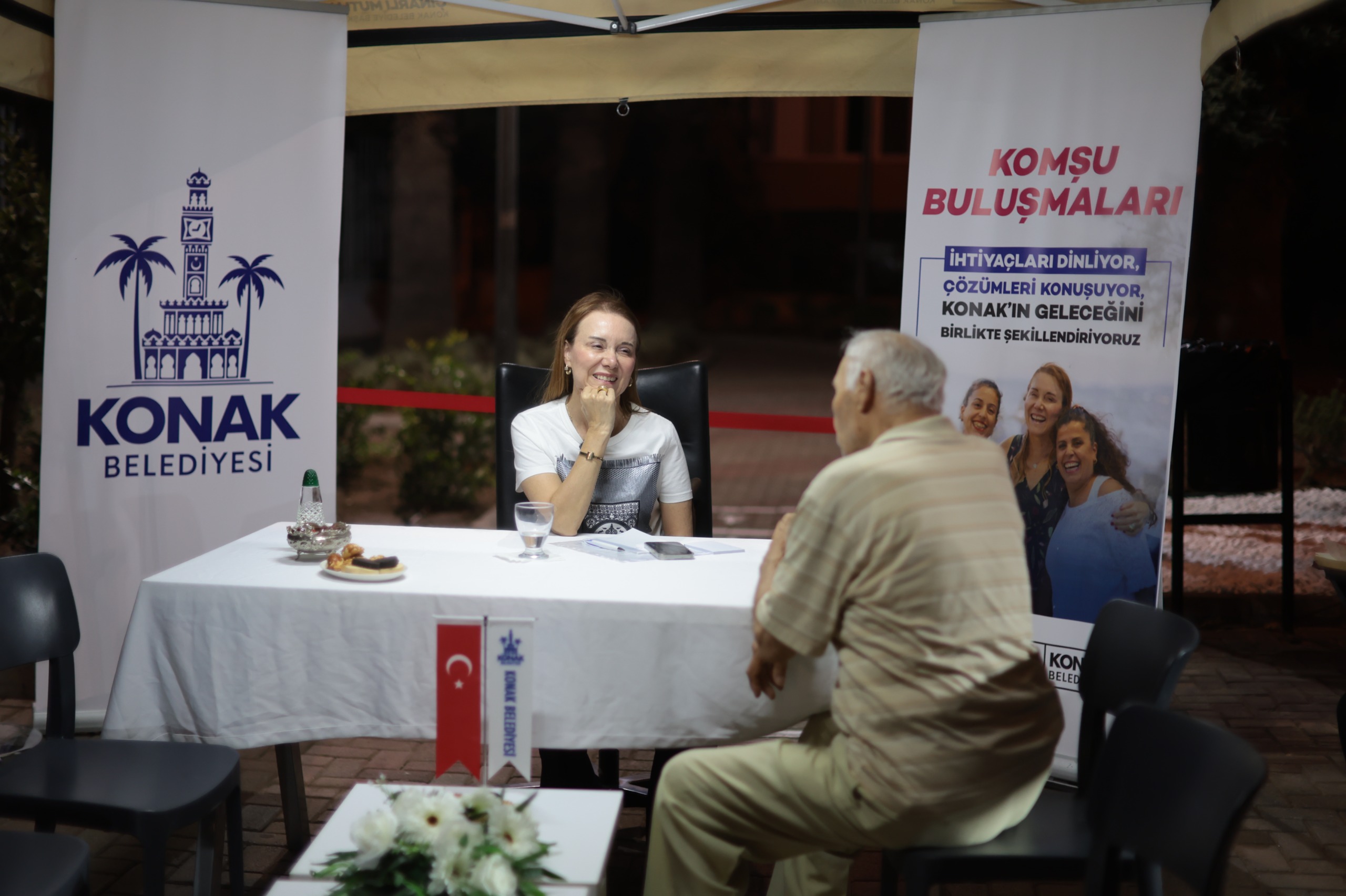 Konak’ta Komşu Buluşması Güzelyalı ve Göztepe sakinlerini bir araya getirdi Konak’ta Komşu Buluşması Güzelyalı ve Göztepe sakinlerini bir araya getirdi