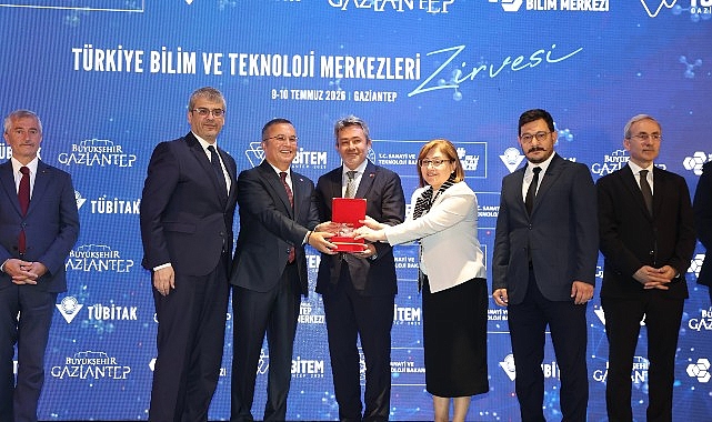 Konya Bilim Merkezi'ne “Bilim ve Toplum Çalışmalarını Dijitalde Yaygınlaştırma" Ödülü Konya Bilim Merkezi'ne “Bilim ve Toplum Çalışmalarını Dijitalde Yaygınlaştırma" Ödülü